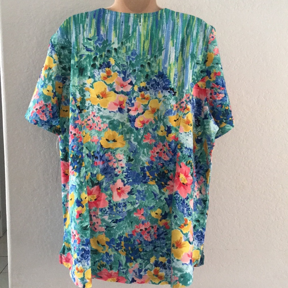 XL Elle Medical Scrub Top - Picture 2 of 5
